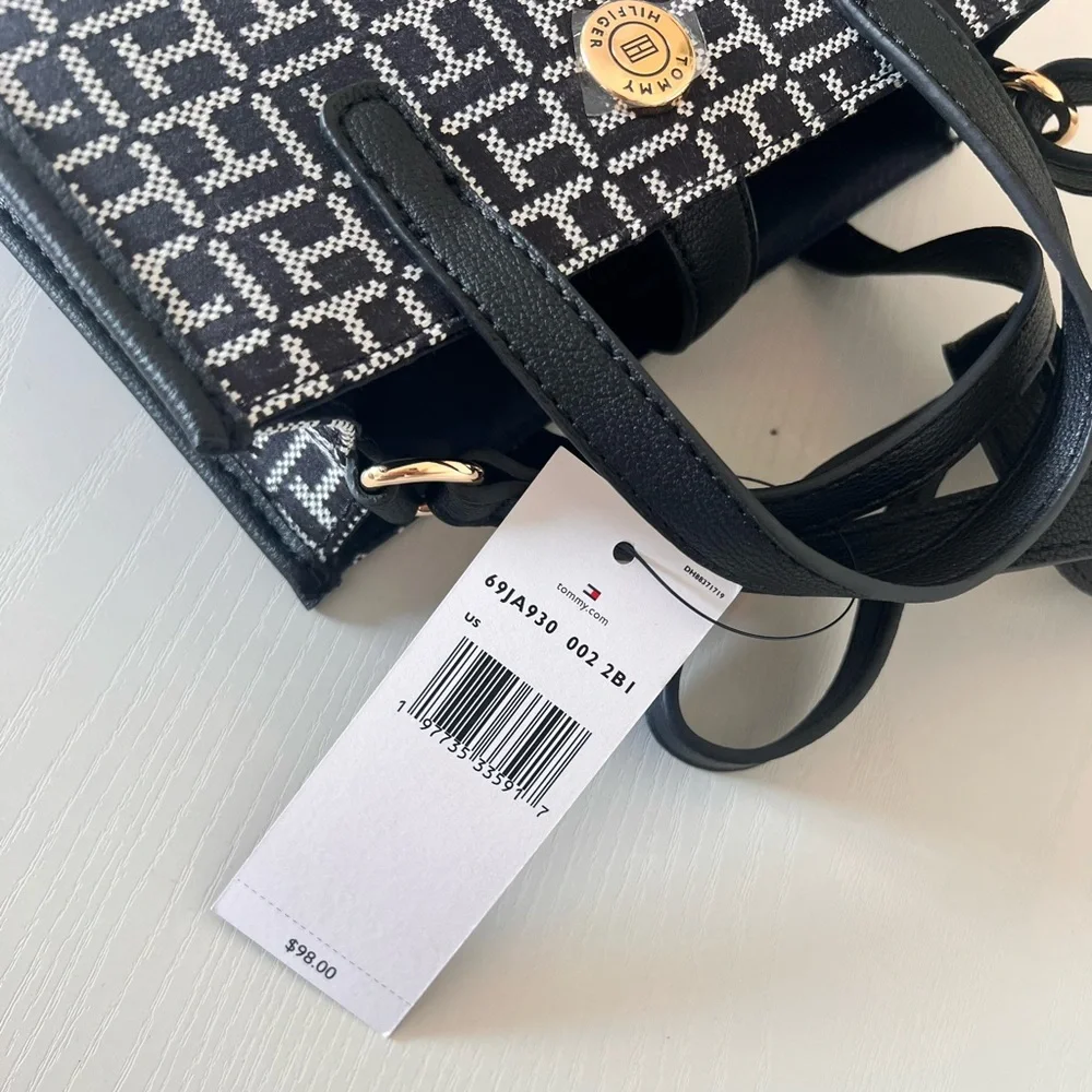 NWT Tommy Hilfiger Crossbody